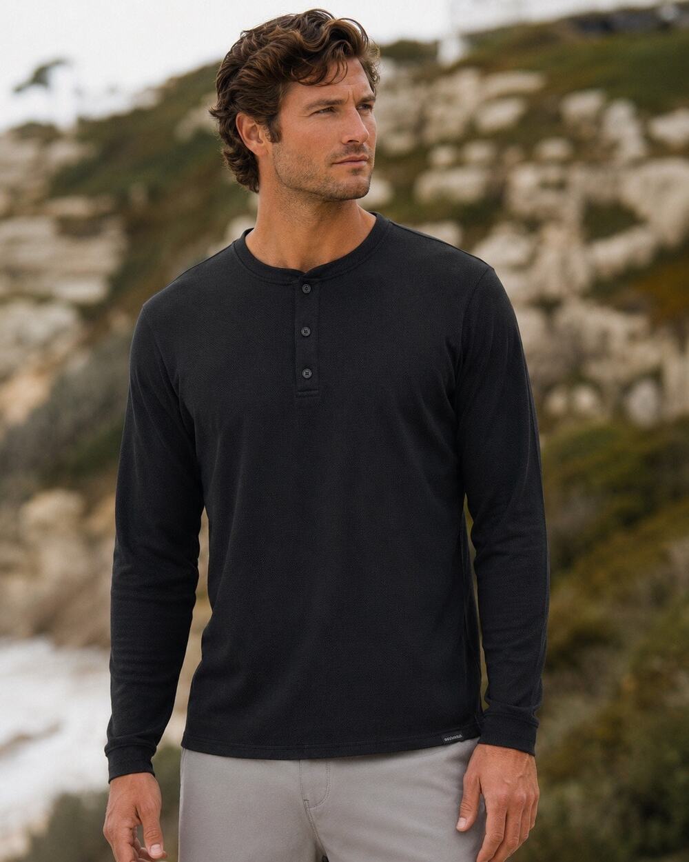 SKECHERS Men’s Black Long Sleeve Henley Button Up Crewneck Shirt Size Large